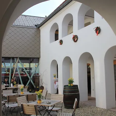 Eisenhuthaus بويزدورف